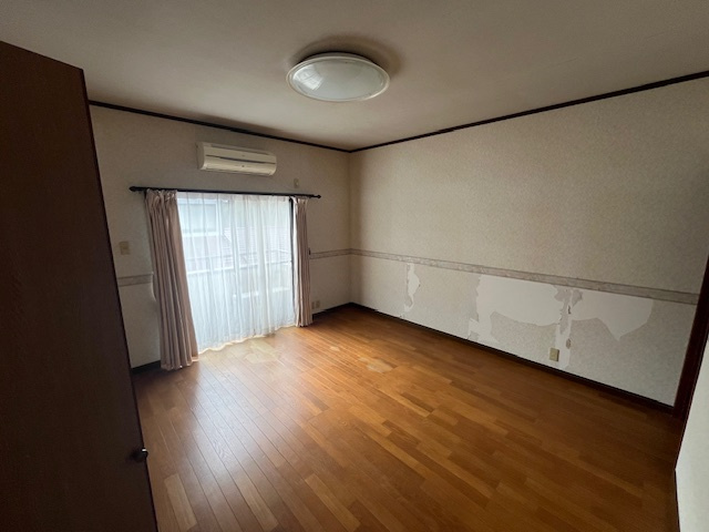 都城市金田町の中古一戸建の洋室