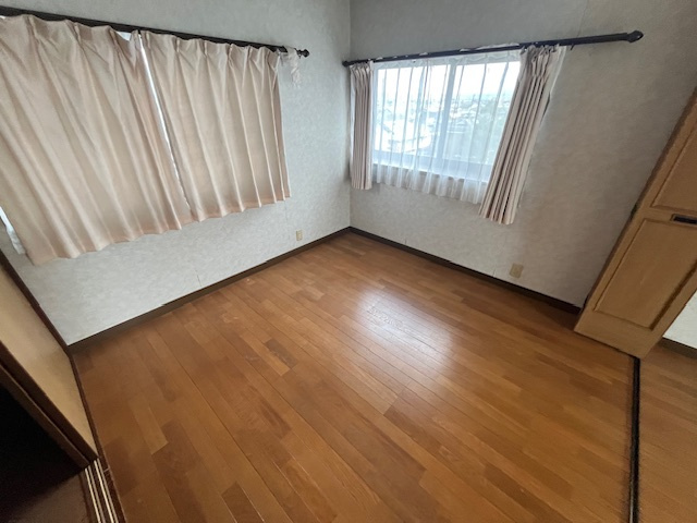 都城市金田町の中古一戸建の洋室