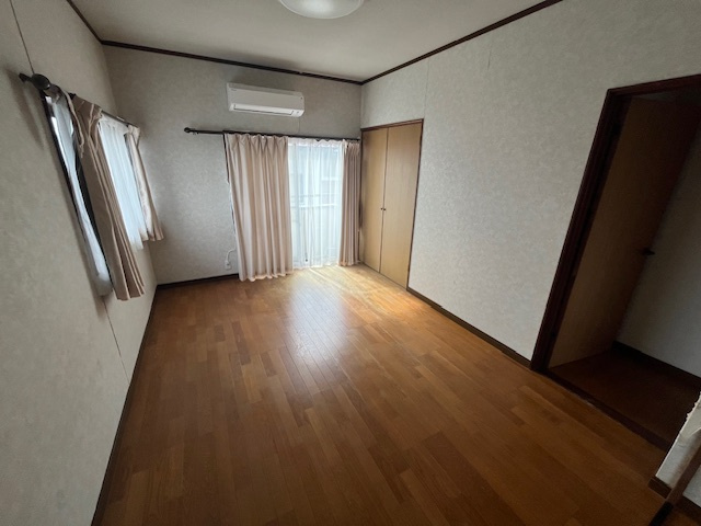 都城市金田町の中古一戸建の洋室