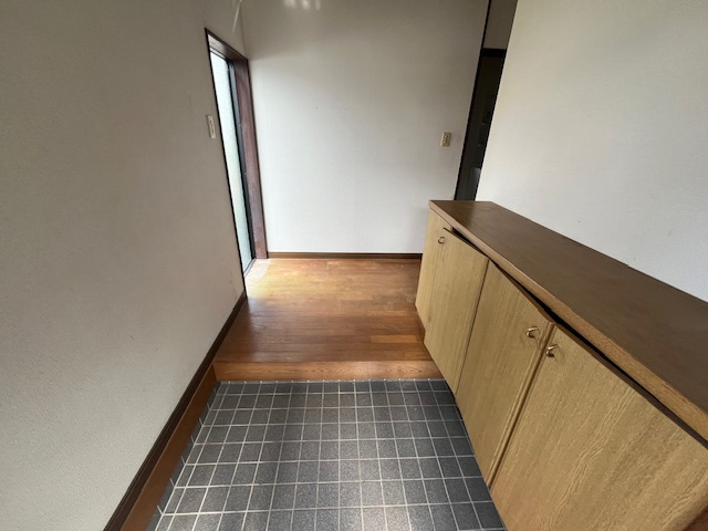 都城市金田町の中古一戸建の玄関