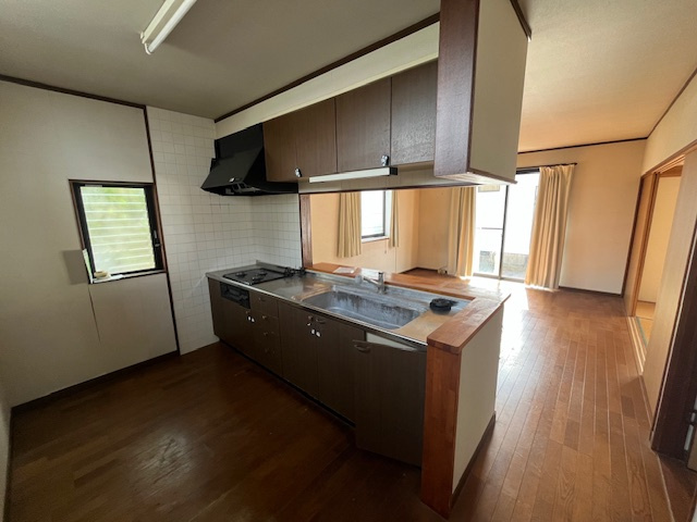 都城市金田町の中古一戸建のキッチン