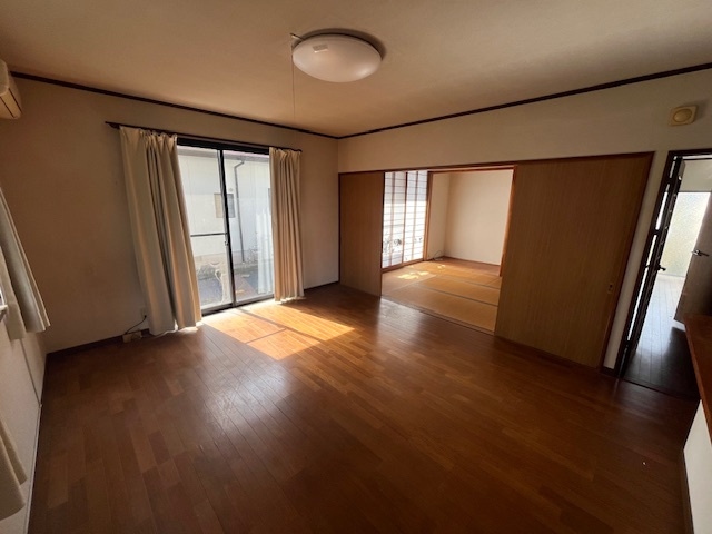 都城市金田町の中古一戸建の居間・リビング