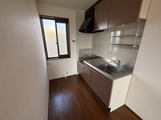 【キッチン】 | ハイマート | 窓があり明るく換気できるのが嬉しいキッチンです。