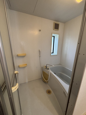 【浴室】 | ハイマート | 追い焚きとシャワーがある浴室です。