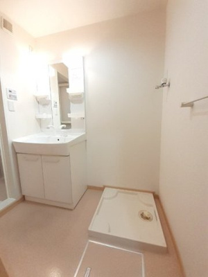 【洗面所】 | キャトルセゾン | 使いやすい洗面所です