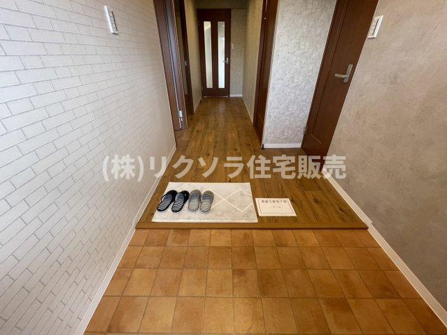 ライオンズマンション枚方の内装|玄関内部
■物件内覧・資金計画相談・住宅ローン相談、リフォーム相談、お問合せ受付中■
※当日・翌日のご内覧、ご相談はお電話でのお問合せがスムーズです！