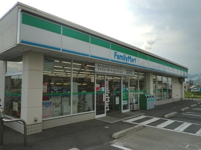 【周辺】 | ティ・シュティル　都町 | ファミリーマート周南入船町店まで300m