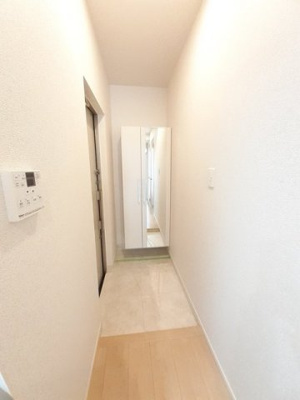 【玄関】 | ティ・シュティル　都町 | 明るい玄関です