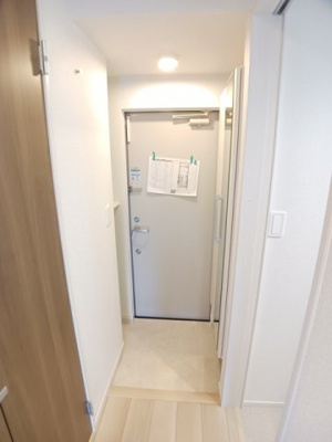 【玄関】 | カーサ・ミラ | 明るい玄関です