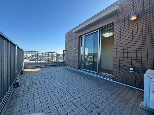 【バルコニー】 | コアマンション香椎南ネクステージ | 広いルーフバルコニー