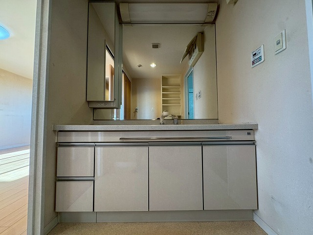 【独立洗面台】 | コアマンション香椎南ネクステージ | リフォーム前の写真です。
