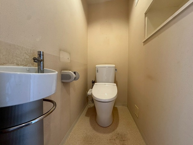 【トイレ】 | コアマンション香椎南ネクステージ | リフォーム前の写真です。