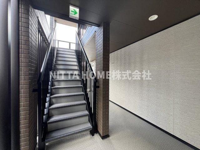 グランツ・シェーネの外観パース|外階段になります☆彡