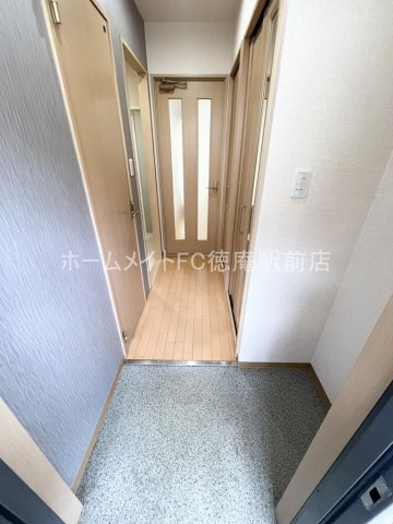 大阪市鶴見区横堤４丁目の賃貸マンションの玄関