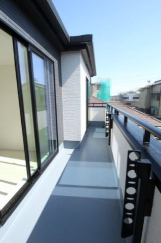 土佐市高岡町甲　2号棟　新築戸建（全2区画）のバルコニー|2F　南西の部屋　7.25帖
