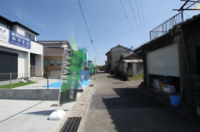 土佐市高岡町甲　2号棟　新築戸建（全2区画）の前面道路含む現地写真|前面道路　南側　幅4.2ｍ　公道　接面8.2ｍ