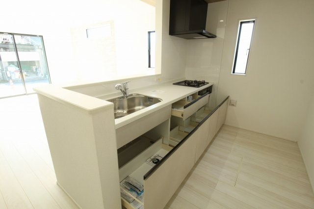 土佐市高岡町甲　2号棟　新築戸建（全2区画）のキッチン