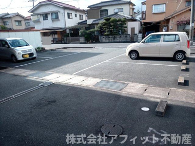 【駐車場】 | メゾンティアラ A棟