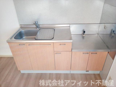 【キッチン】 | メゾンティアラ A棟 | 二口ガスコンロ