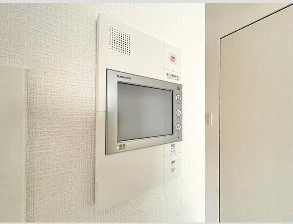 エスリード上前津セレーノの玄関