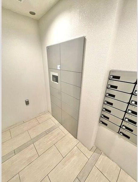 エスリード上前津セレーノのロビー