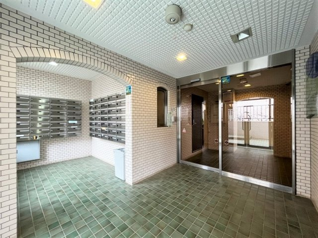 ハイタウン多摩川ナンバー2のエントランス