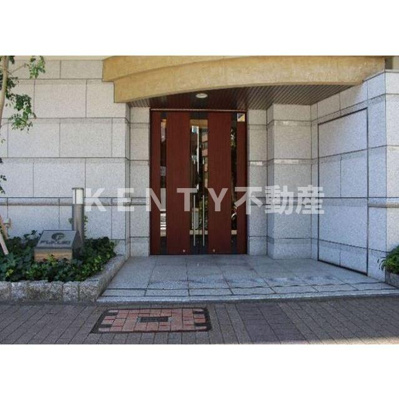 【エントランス】 | ＣＨＡＲＭＡＮＴ　ＣＬＡＳＳＩＣ | 落ち着いたエントランスです