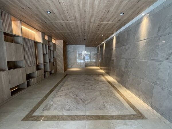 ルフォンプログレ南森町のロビー