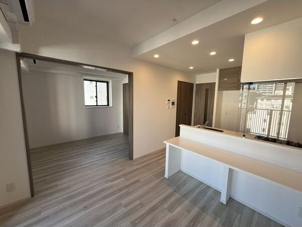 ルフォンプログレ南森町の居間・リビング