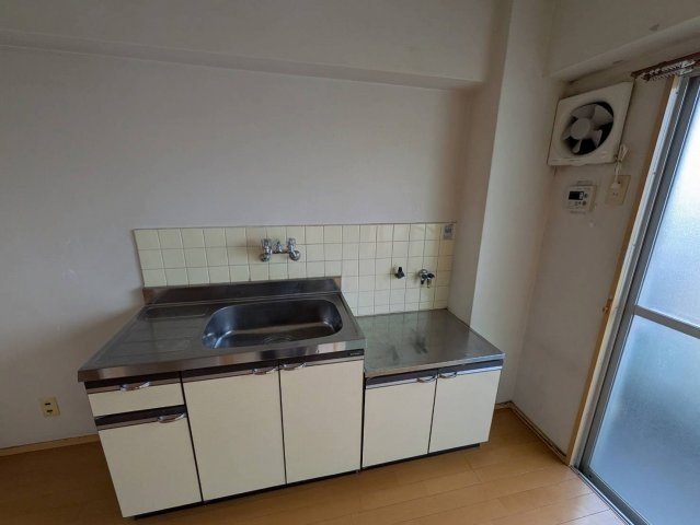 日下マンションのキッチン