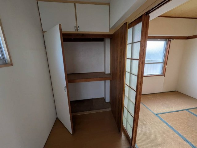 日下マンションの収納