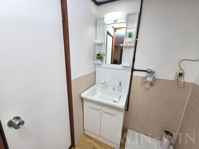 二川マンション大惣の独立洗面台|イメージ（同建物内別部屋の写真です）
