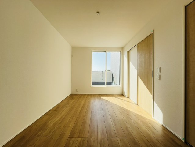 知多郡阿久比町植大西山ノ手50番1『仲介手数料無料』新築戸建ての洋室