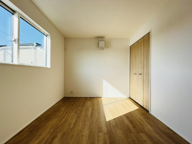 知多郡阿久比町植大西山ノ手50番1『仲介手数料無料』新築戸建ての洋室