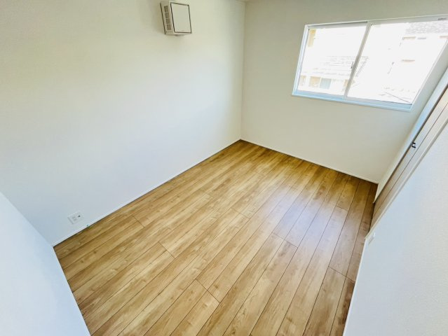 知多郡阿久比町植大西山ノ手50番1『仲介手数料無料』新築戸建ての洋室