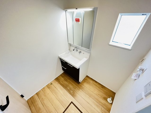 知多郡阿久比町植大西山ノ手50番1『仲介手数料無料』新築戸建ての玄関