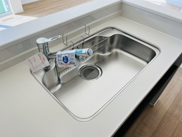 知多郡阿久比町植大西山ノ手50番1『仲介手数料無料』新築戸建てのキッチン