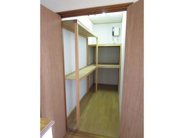 住之江町12-8貸家の収納