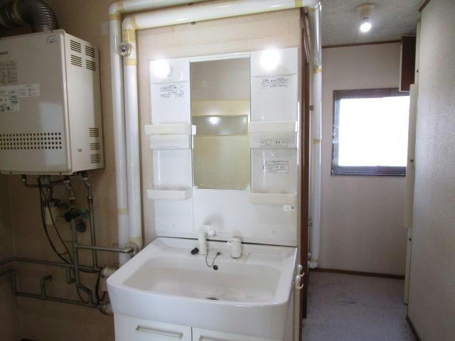 住之江町12-8貸家の独立洗面台