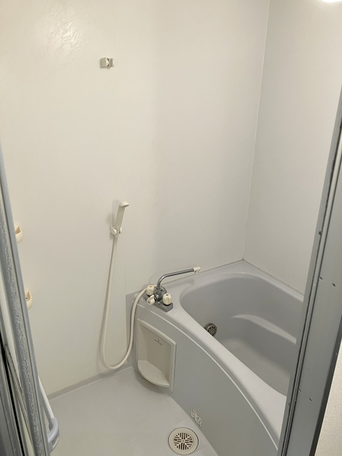 フジハイツの浴室|追焚機能付きのバスルーム