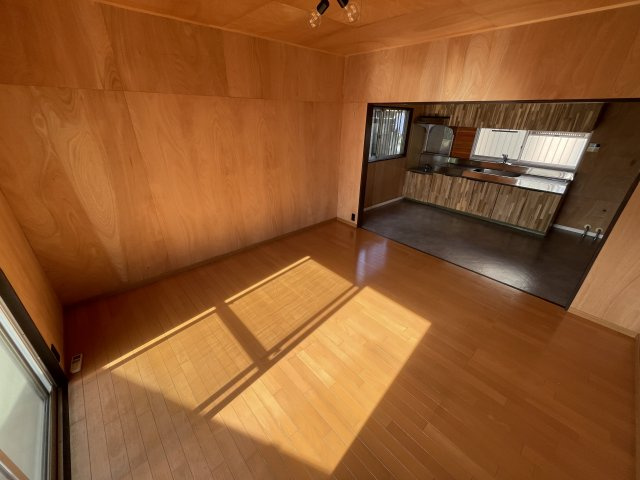 柳橋1065-11中古戸建の居間・リビング