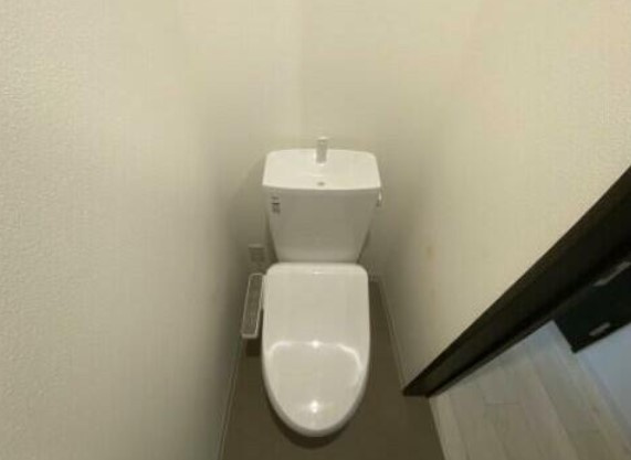 ジーメゾン七里のトイレ