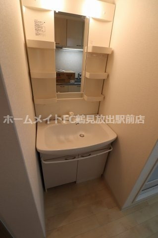 大阪市鶴見区茨田大宮２丁目の賃貸マンションの独立洗面台