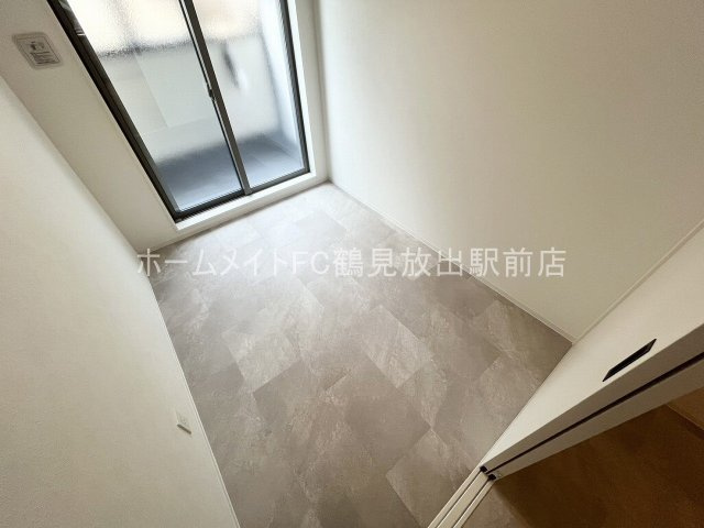 大阪市鶴見区今津中１丁目の賃貸マンションの洋室