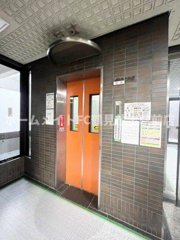 大阪市城東区今福東１丁目の賃貸マンションのエントランス