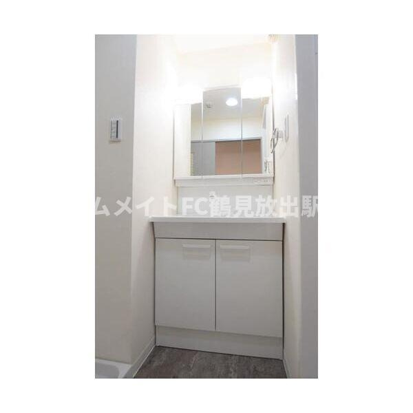 大阪市城東区今福東１丁目の賃貸マンションの独立洗面台