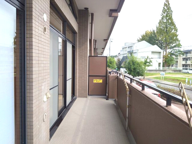 ライオンズヴィアーレ鹿山A棟のバルコニー|バルコニー　ご都合のよろしい日時に現地をご案内させて頂きます！是非、お問い合わせお待ちしております!!