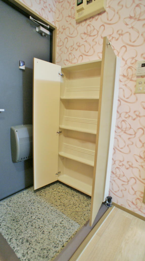 フローラ花俣の玄関