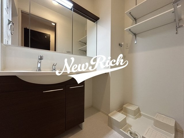 伊勢崎市今泉町１丁目のアパートの独立洗面台