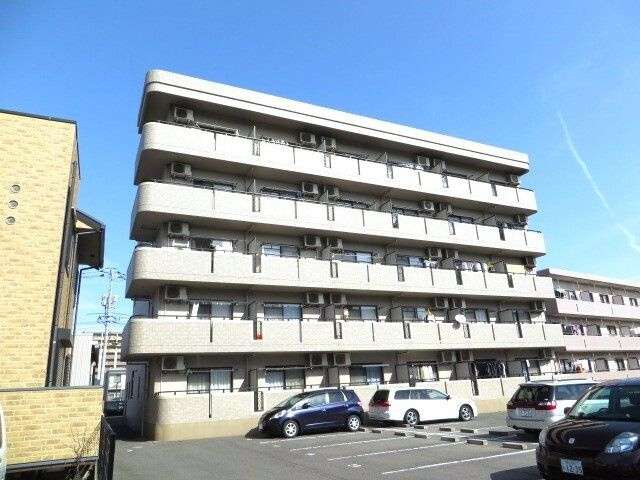 ノーブル西長瀬の外観